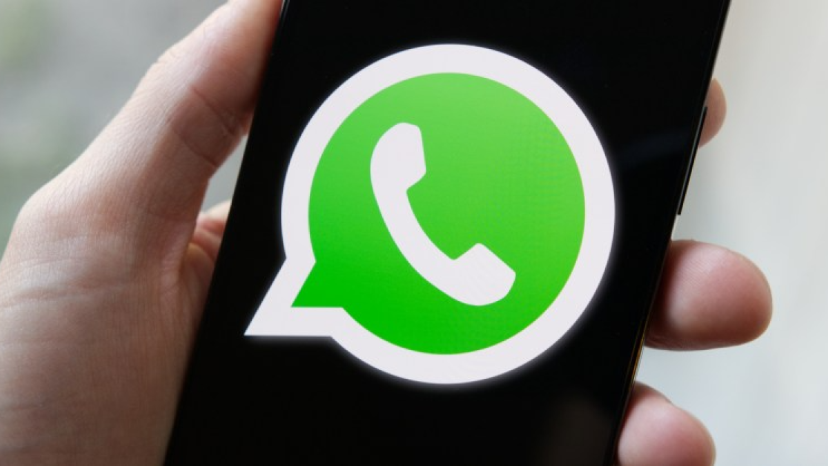 whatsapp-logo-phone-close
